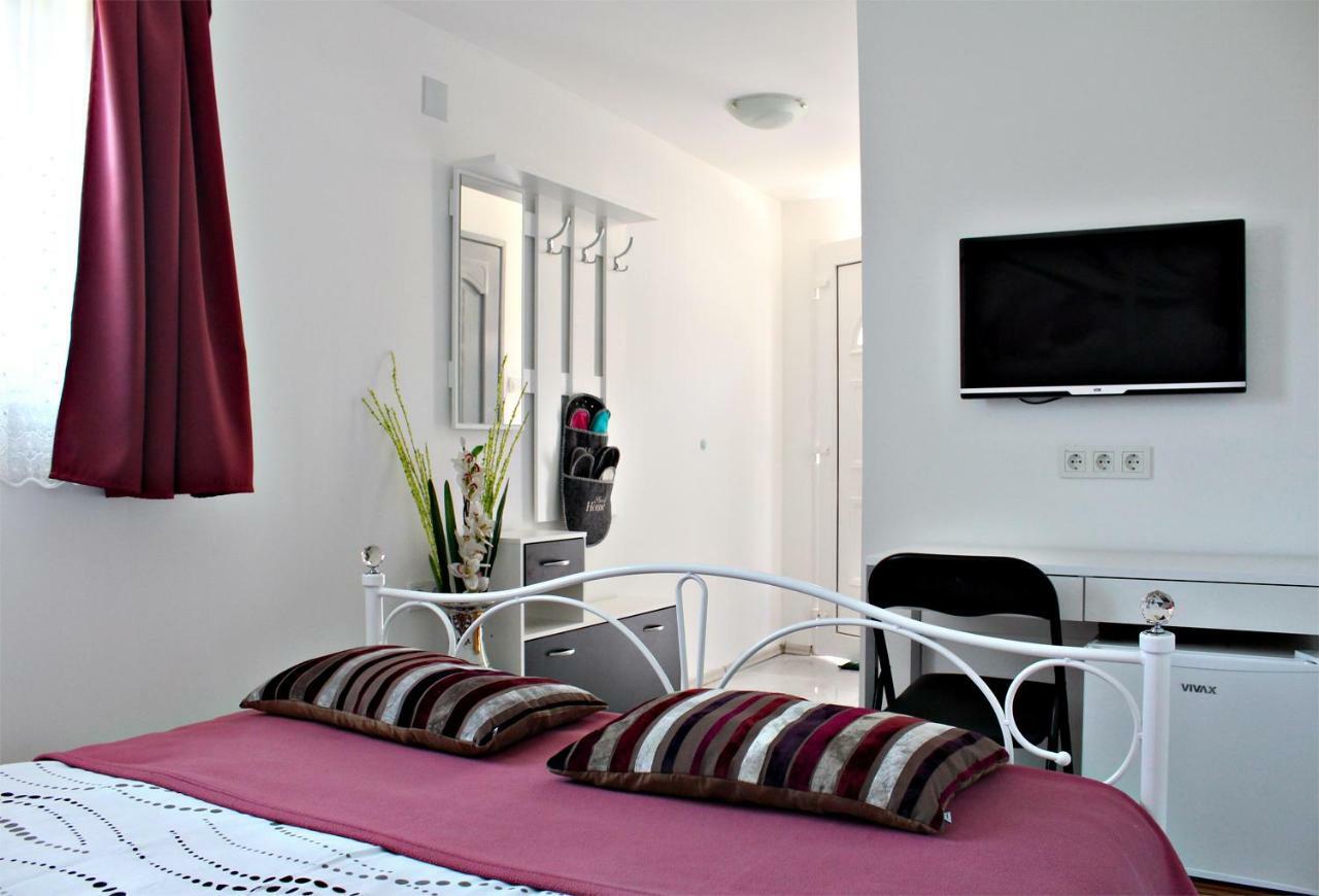 Apartments Kozjan Karlovac Exterior foto